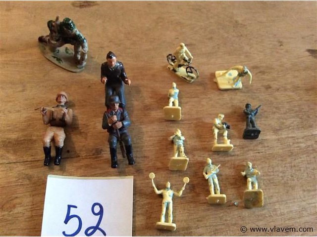 Lot militaire figuurtjes - afbeelding 1 van  3