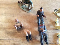 Lot militaire figuurtjes - afbeelding 2 van  3