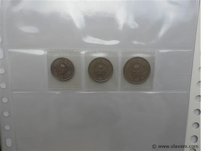 Lot munten saoedi-arabië - afbeelding 2 van  3