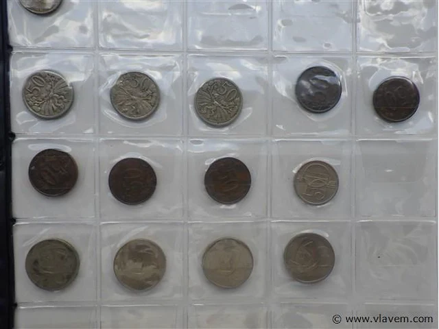 Lot munten uit tsjecho-slowakije - afbeelding 3 van  3