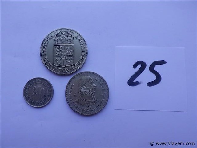 Lot munten waaronder mexicaanse peso 1964 (zilver) - afbeelding 1 van  5