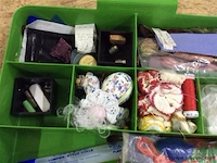 Lot naaigerief in box - afbeelding 3 van  4