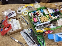 Lot naaigerief in box - afbeelding 2 van  5