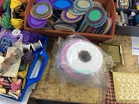 Lot naaigerief in box - afbeelding 3 van  6