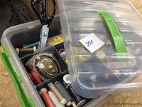 Lot naaigerief in box - afbeelding 6 van  6