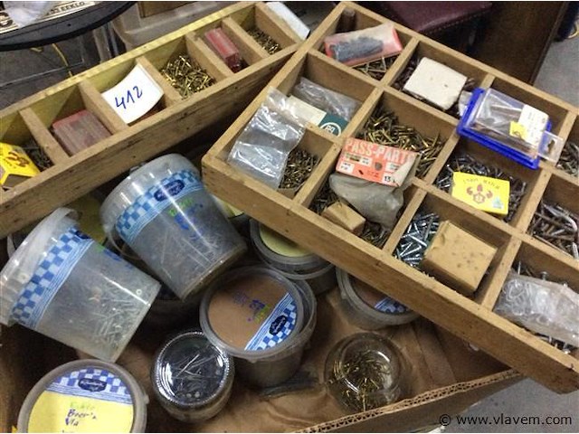 Lot nagels/vijzen - afbeelding 1 van  4