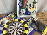 Lot oa darts - afbeelding 1 van  2