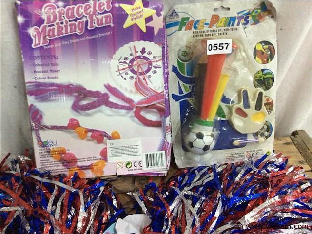 Lot oa pompoms - afbeelding 2 van  2