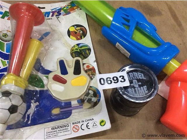 Lot oa waterpistool - afbeelding 2 van  2