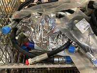 Lot of nonmetallic hose assembly - afbeelding 1 van  4