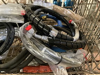 Lot of nonmetallic hose assembly - afbeelding 2 van  4