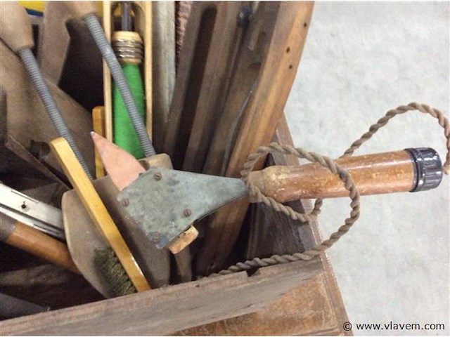 Lot oud werkmateriaal - afbeelding 3 van  3