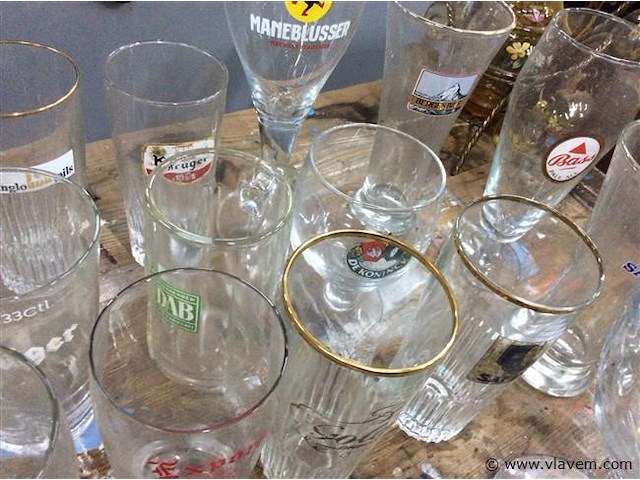 Lot oude bierglazen - afbeelding 3 van  4