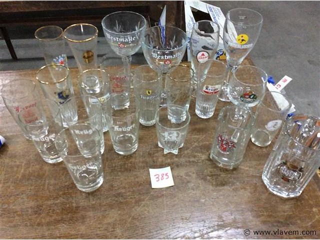 Lot oude bierglazen - afbeelding 1 van  4