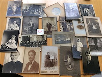 Lot oude foto's - afbeelding 1 van  4