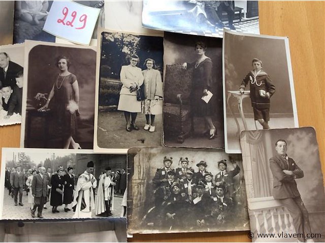 Lot oude foto's - afbeelding 3 van  4