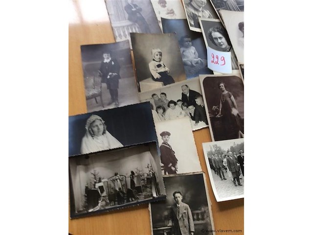 Lot oude foto's - afbeelding 4 van  4