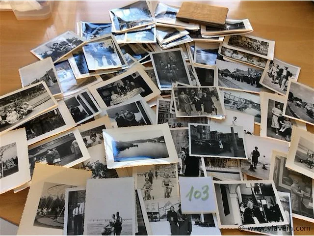 Lot oude foto's - afbeelding 1 van  7