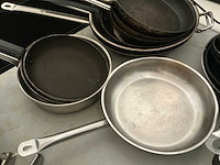 Lot pannen - afbeelding 4 van  6