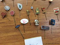 Lot pins - afbeelding 3 van  3