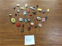 Lot pins - afbeelding 1 van  4
