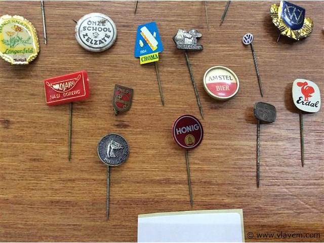 Lot pins - afbeelding 4 van  4