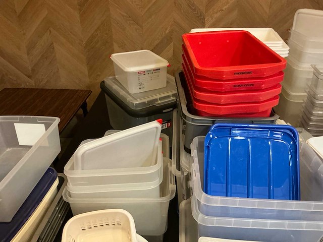 Lot plastic opbergbakken - afbeelding 4 van  8