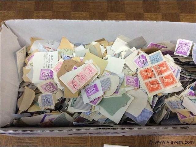 Lot postzegels - afbeelding 2 van  2