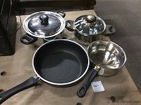 Lot potten en pannen - afbeelding 1 van  2