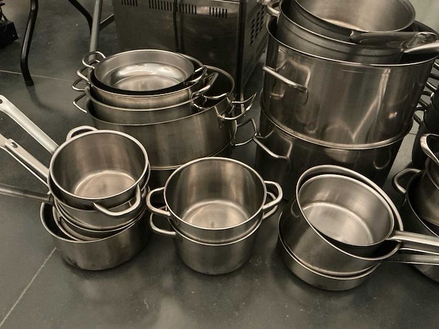 Lot potten pannen - afbeelding 2 van  6