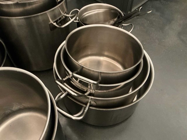 Lot potten pannen - afbeelding 6 van  8