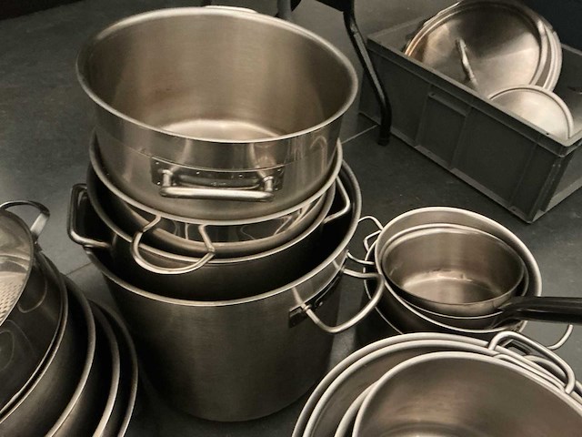 Lot potten pannen - afbeelding 7 van  8