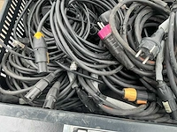 Lot powercon true1 and dmx cables in box - afbeelding 4 van  5