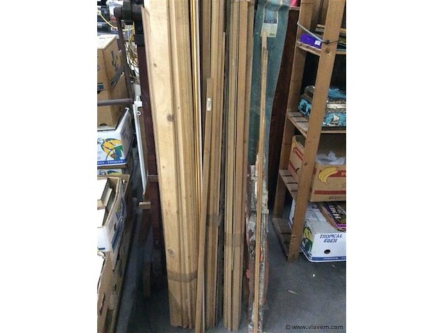 Lot profielen hout divers. ( langste 3m ) - afbeelding 1 van  3