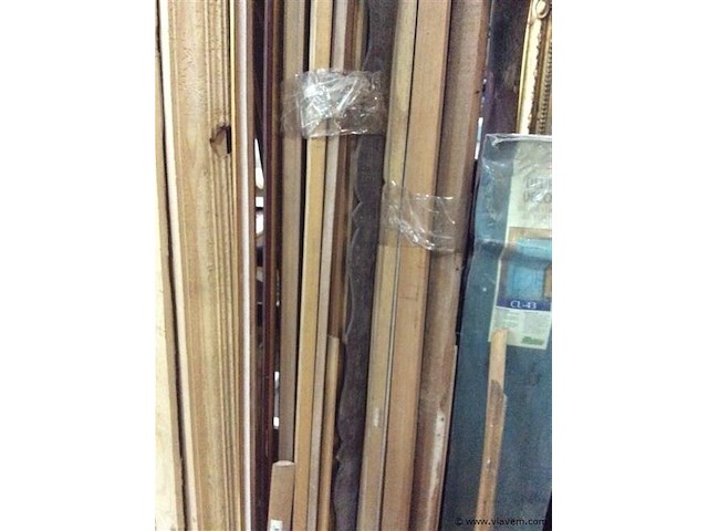 Lot profielen hout divers. ( langste 3m ) - afbeelding 3 van  3