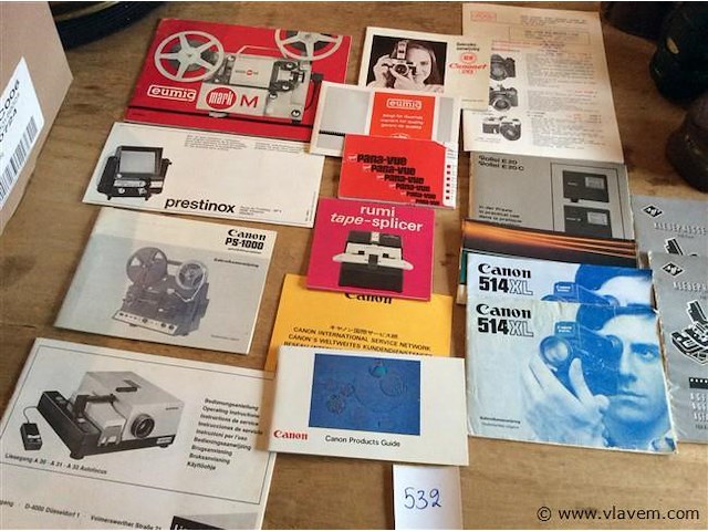 Lot reklame + - afbeelding 1 van  3