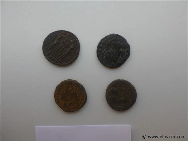Lot romeinse munten constantijn - afbeelding 2 van  3