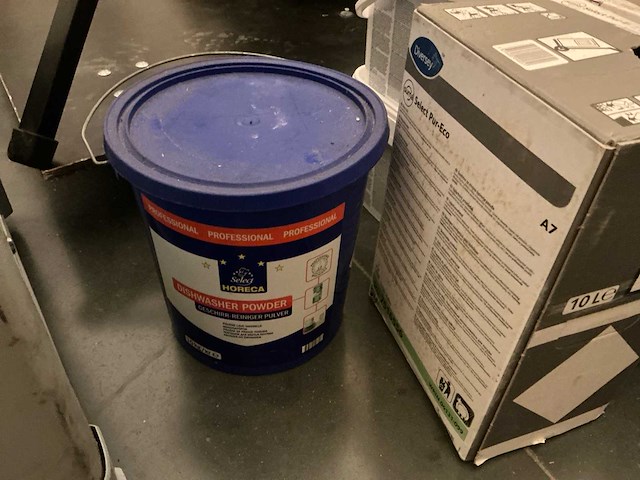 Lot schoonmaakmiddelen - afbeelding 3 van  14