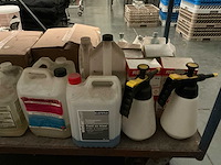 Lot schoonmaakmiddelen - afbeelding 8 van  14