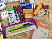 Lot schrijfbenodigdheden / verf - afbeelding 2 van  4