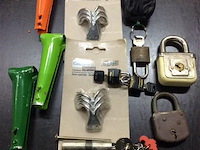 Lot sloten + - afbeelding 1 van  3