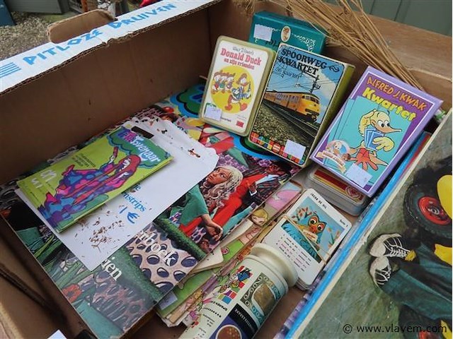 Lot speelgoed - afbeelding 2 van  3