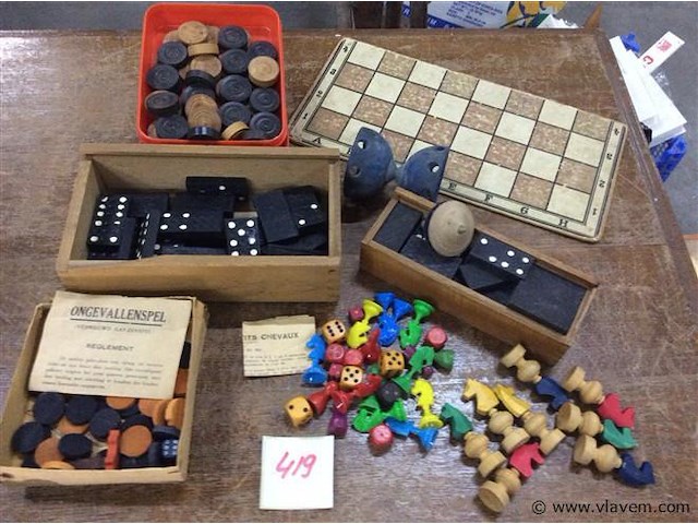 Lot spel attributen - afbeelding 1 van  3