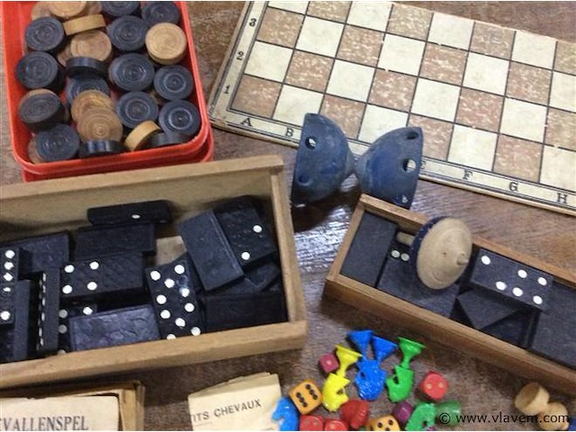 Lot spel attributen - afbeelding 2 van  3