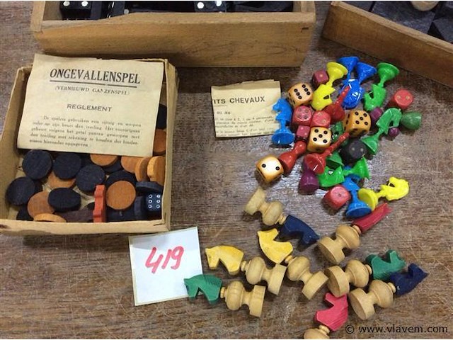 Lot spel attributen - afbeelding 3 van  3