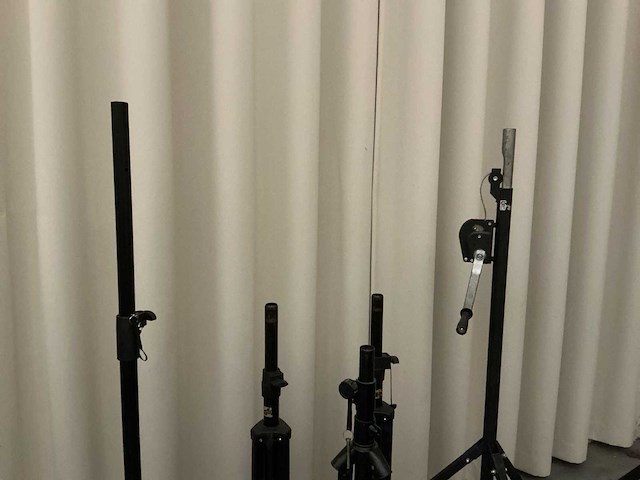 Lot statieven - afbeelding 6 van  6