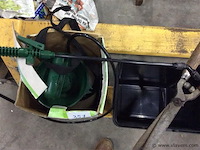 Lot tuinmateriaal - afbeelding 2 van  2