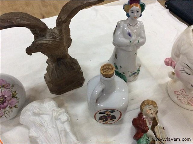 Lot varia oa houten adelaar - afbeelding 3 van  3