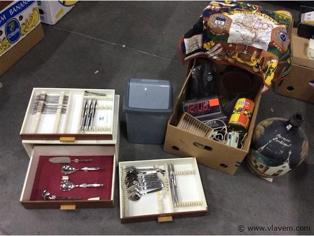 Lot varia - afbeelding 1 van  4