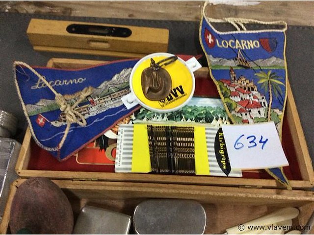 Lot varia - afbeelding 2 van  3